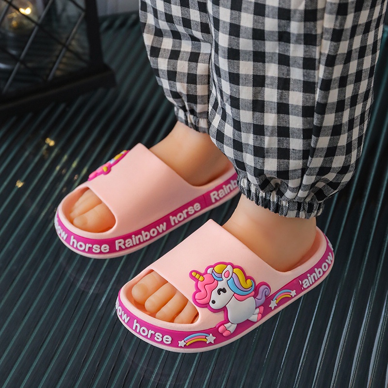 Dép lê mùa hè quai ngang đúc nguyên khối hình ngựa Pony chống trơn trượt cho bé trai bé gái 2022