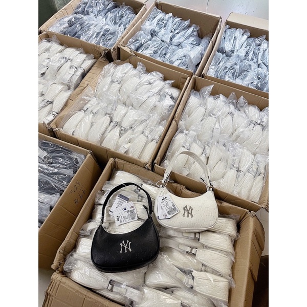 Túi kẹp nách MLB