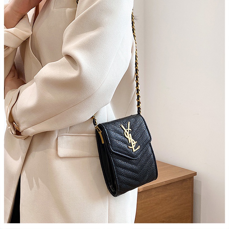 Túi Nhỏ Đựng Điện Thoại Di Động Dạng Phong Bì Đơn Giản Mẫu Mới Năm 2021 Cho Nữ Túi Đeo Chéo Phối Dây Xích Thiết Kế Nhỏ Gọn Thời Trang