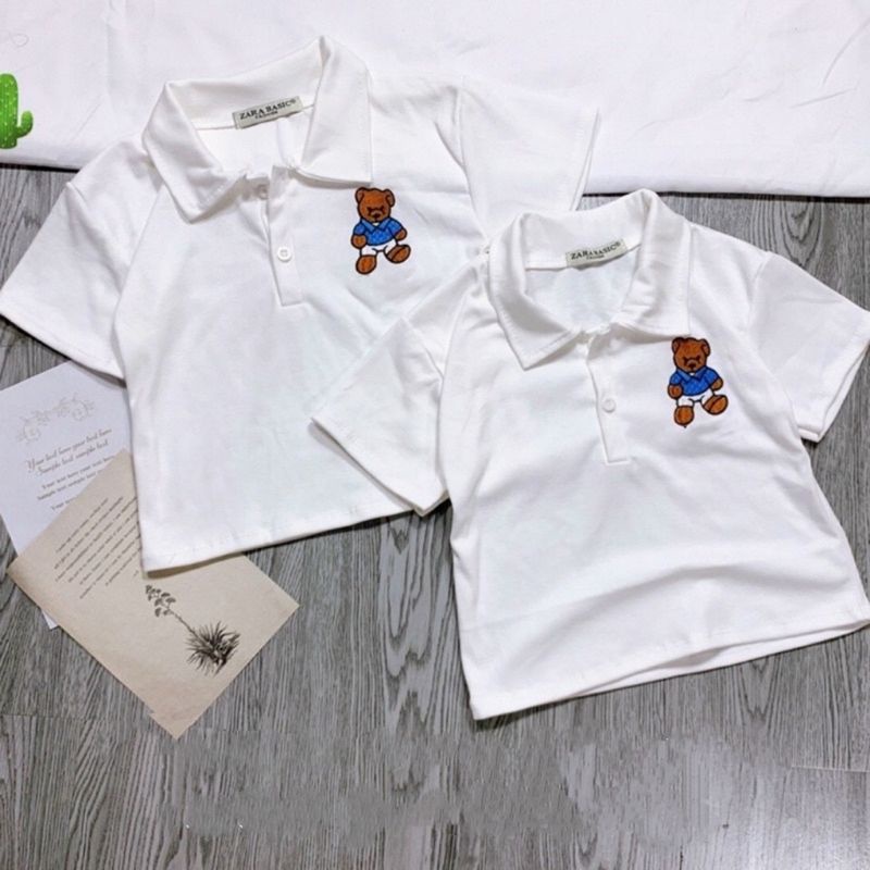 Áo Thun Croptop thêu nổi  hình GẤU XINH , cổ trụ sơ mi lai ngang.