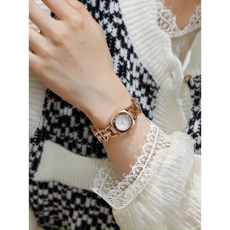 Đồng hồ Nữ, mặt vuông, dây mạ vàng siêu xinh