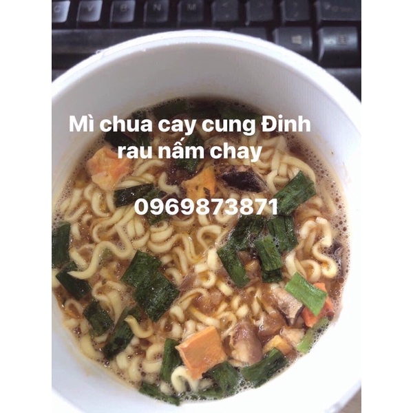 mì cung đình rau nấm chua cay ly 69gr