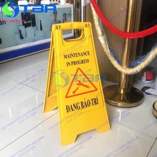 Biển cảnh báo chữ a khu vực '' đang bảo trì ''