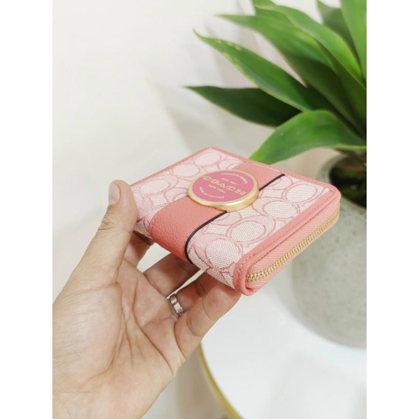 Ví COACH - Lonnie Small Zip Around Wallet siêu cưng