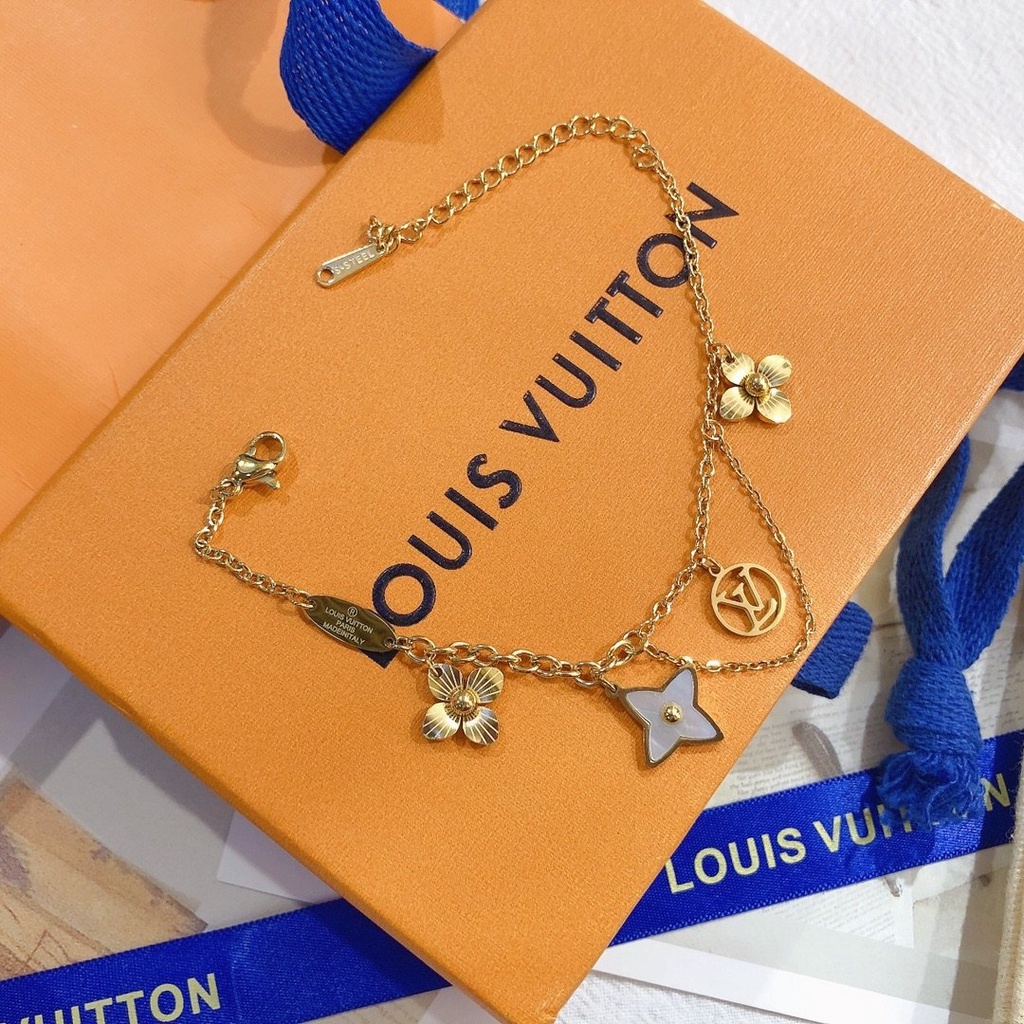 Vòng Tay Louis Vuitton Bằng Thép Titan Họa Tiết LV Monogram