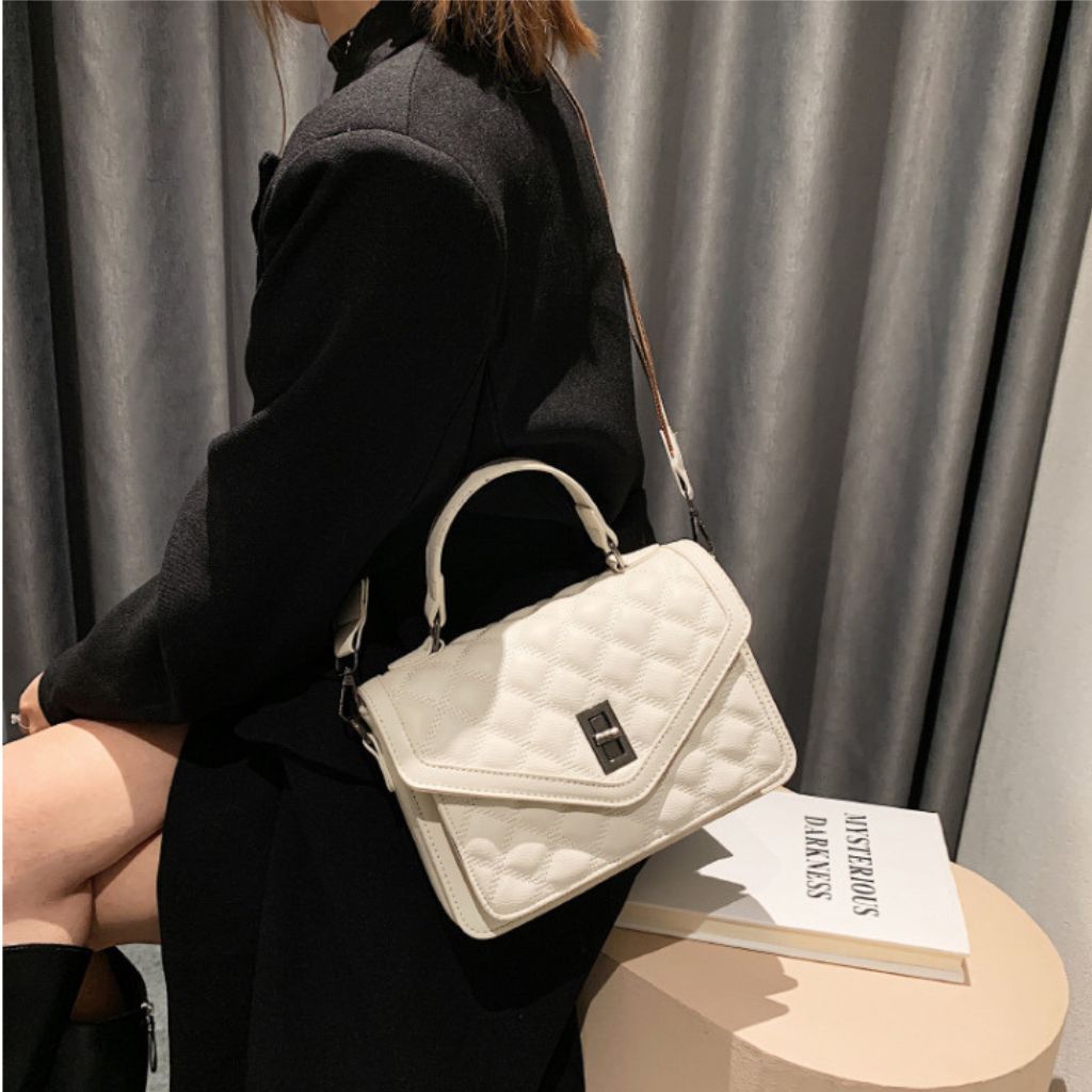 Túi xách nữ đeo chéo túi xách công sở ô trám khóa cài size 24 - TN05