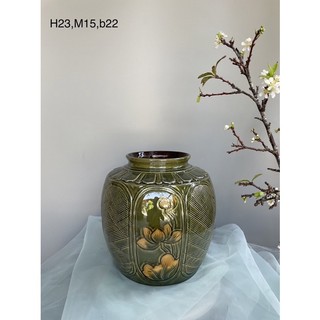 Bình cắm hoa, họa tiết khắc vẽ thủ công. Gốm sứ Bát Tràng.