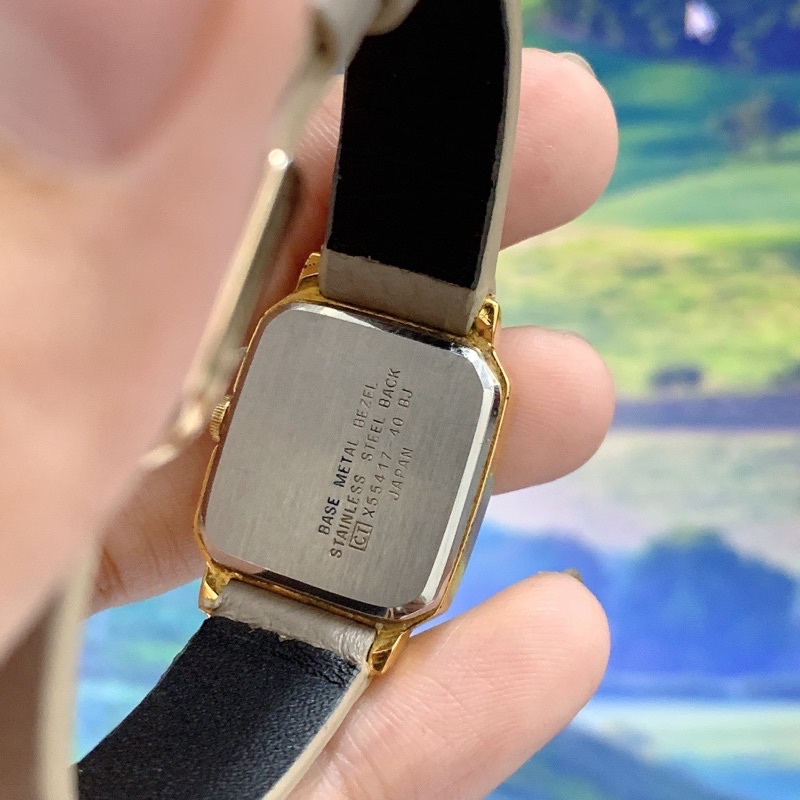 Đồng hồ si nữ hiệu Maxy, máy Nhật, dáng tank dây da