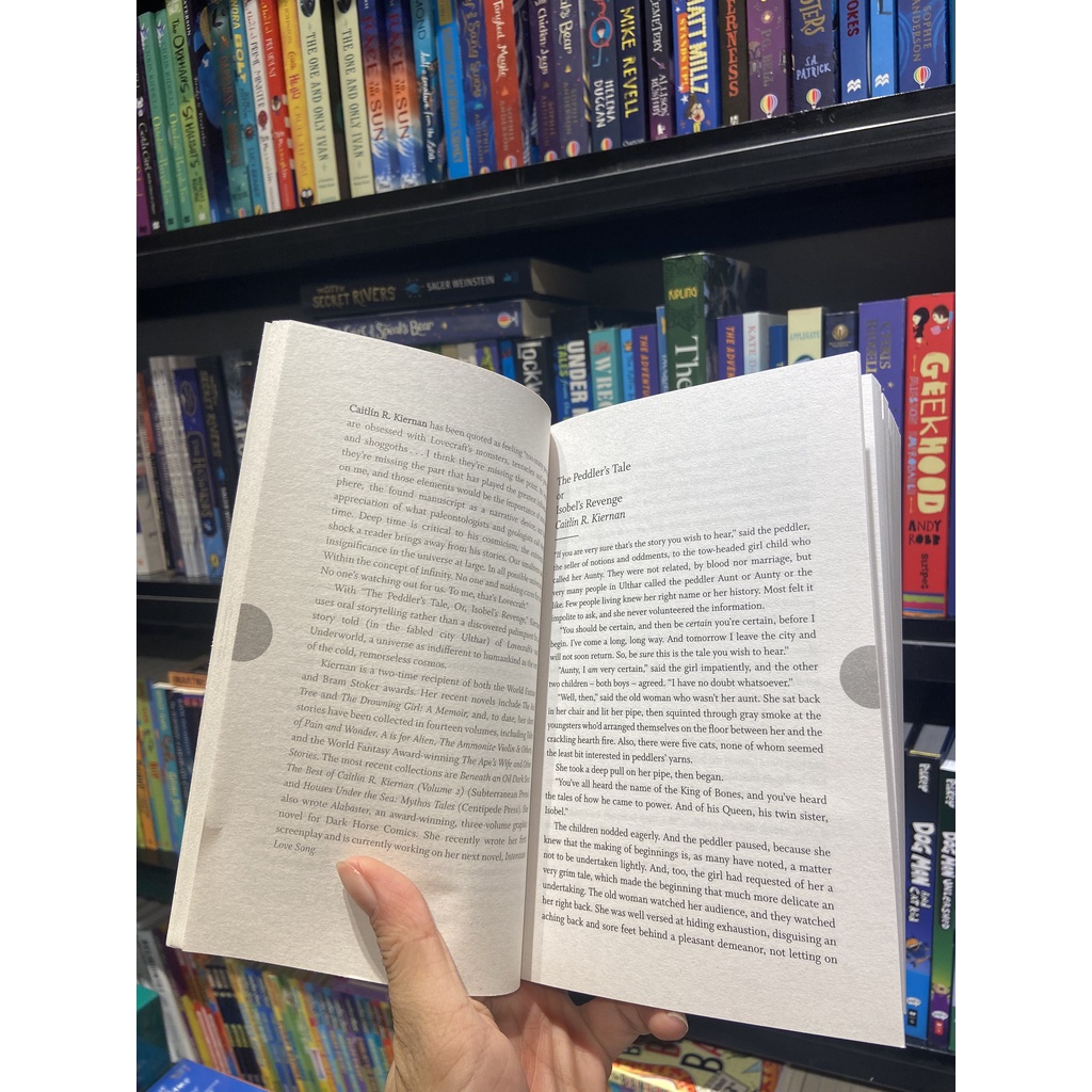 Sách - the Mammoth Book of Cthulhu