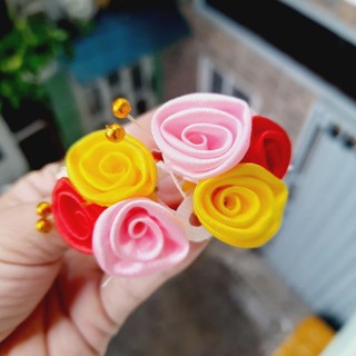 Một cặp thun cột tóc 3 bông hoa cho bé yêu (Màu ngẫu nhiên)