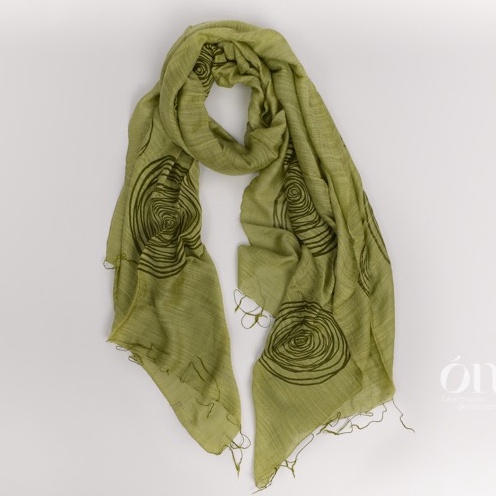 Khăn lụa, Khăn tơ tằm dệt tại Việt Nam, nhuộm màu An toàn, thương hiệu Óng silk,  Mã K33I