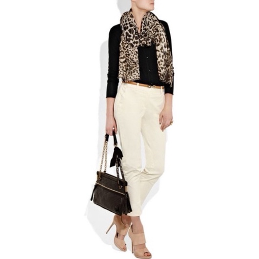 Khăn quàng cổ H&M hoạ tiết da beo- hoa hồng