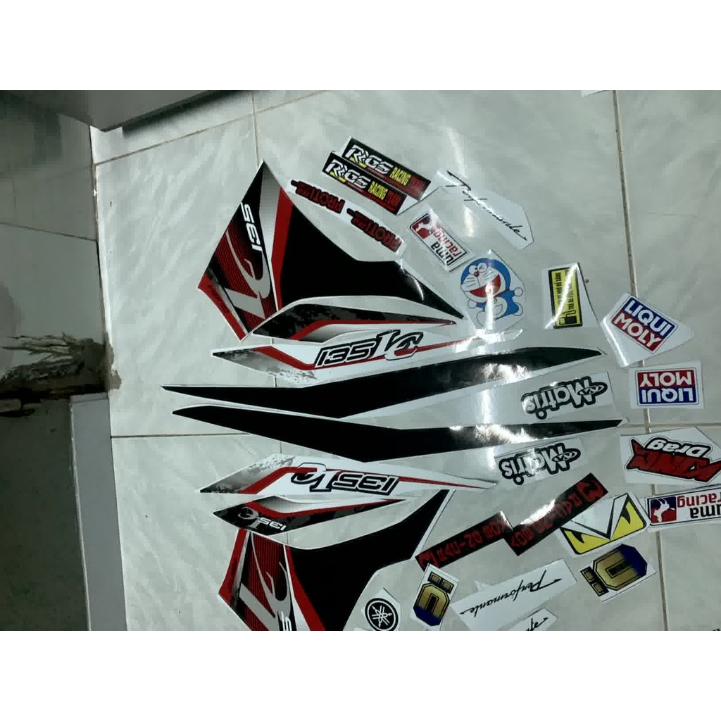 Tem exciter 135 LC V6 đỏ đen