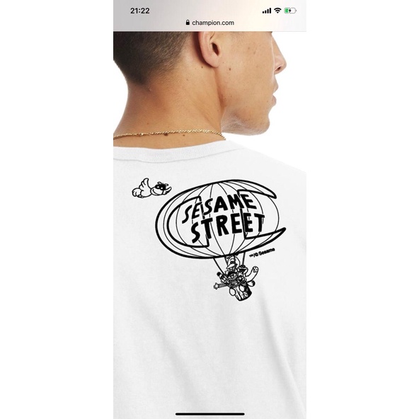 Áo thun cổ tròn in hoạt hình