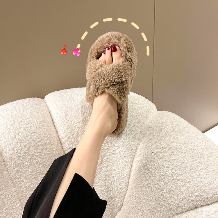 Dép Đế Bằng Quai Chéo Phối Lông Thiết Kế Mới Thời Trang Dành Cho Mùa Đông 2