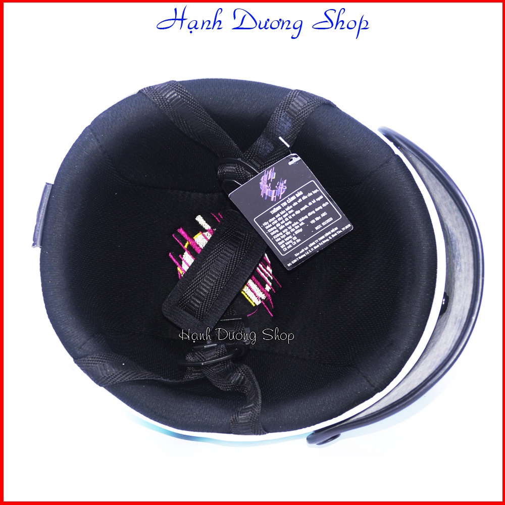 Nón bảo hiểm loang mau, hàng đẹp có chất liệu chắt chắn phù hợp cho cả nam và nữ