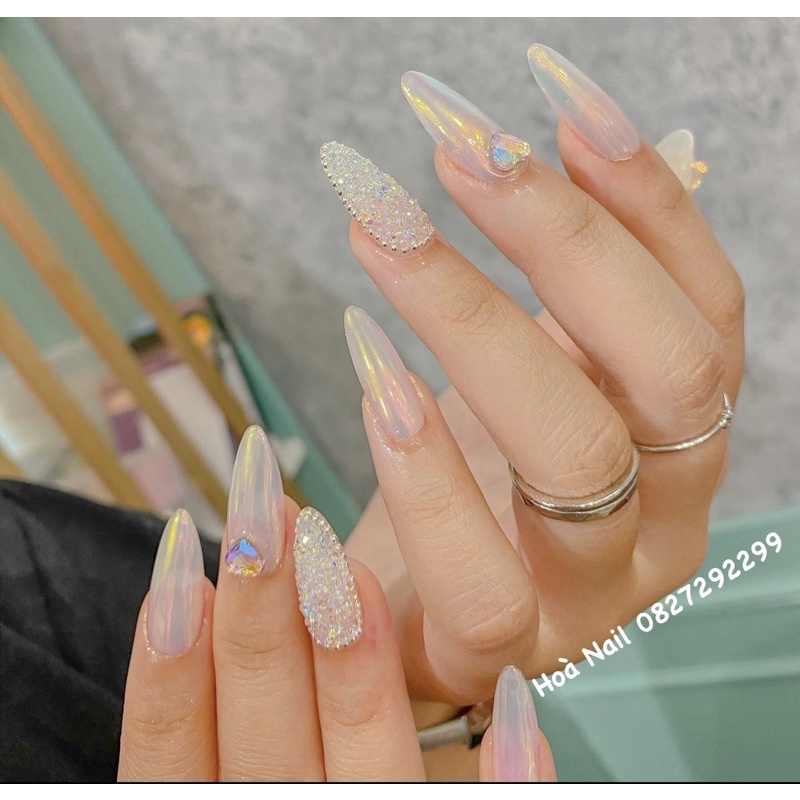 Nailbox fom tròn nhọn tráng gương đá rắc charm gấu trong