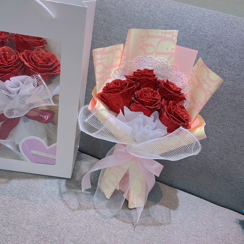 Hoa nhũ bó 5 bông kèm túi thiệp đèn