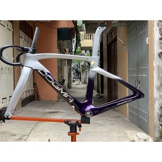 Khung xe đạp carbon màu đẹp, ảnh thật. Có cả phanh vành và phanh đĩa