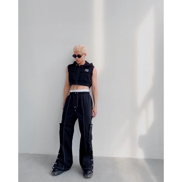Áo Khoác Croptop Không tay 1PCLASS
