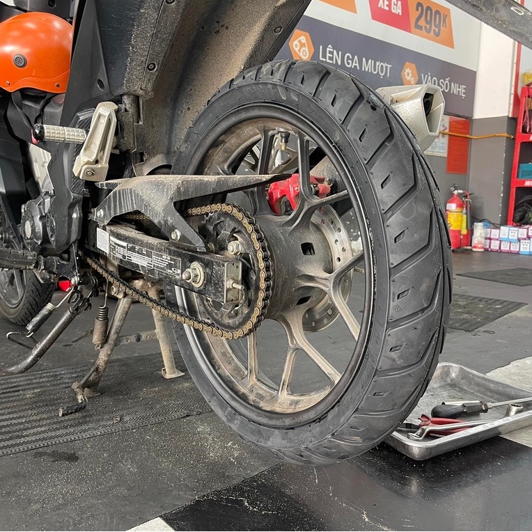 Vỏ Michelin Pilot Street 2 size 110/70-17