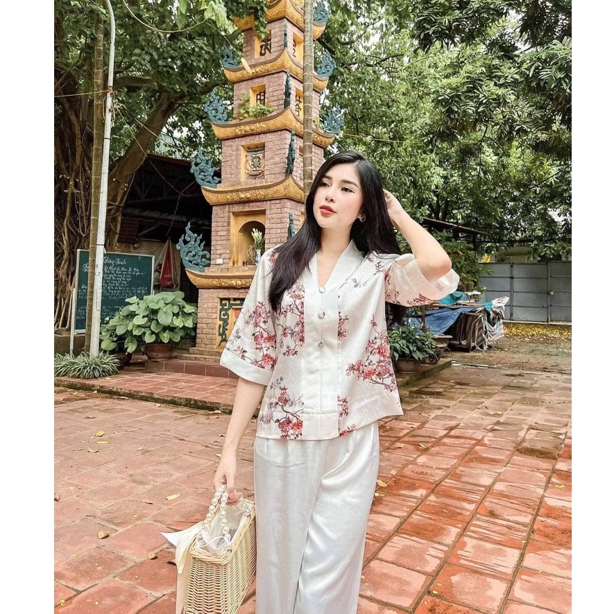 Bộ Đồ Lam Đi Chùa 3 Cúc Họa Tiết Hoa Tay Lỡ Chất Lụa Gấm Cao Cấp
