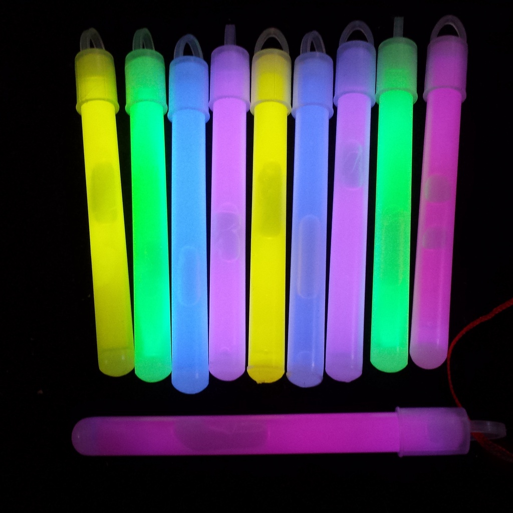 Que phát sáng dạ quang Glow Stick - Light Stick dài 10cm đường kính 1.0cm với màu sắc ngẫu nhiên phù hợp cho buổi party