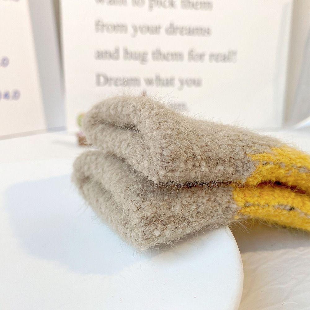 Đôi Găng Tay Giữ Ấm Chống Gió Họa Tiết Gấu Hoạt Hình Dễ Thương Cho Bé