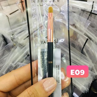 Cọ Nhấn Đuôi Mắt Vacosi Small Smudge Brush E09