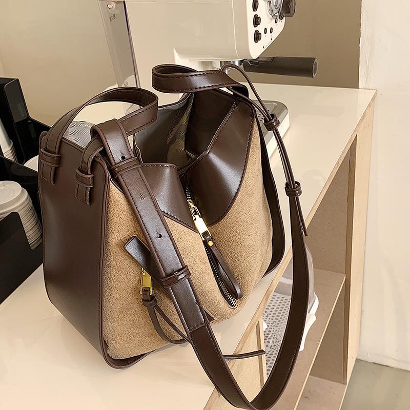 Ielgy Túi bucket Đeo Chéo Vai Sức Chứa Lớn Màu Tương Phản Cổ Điển Cho Nữ