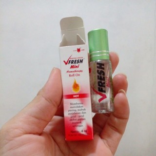 Combo 12 chai dầu gió vfresh hương Roll On màu đỏ 4ml