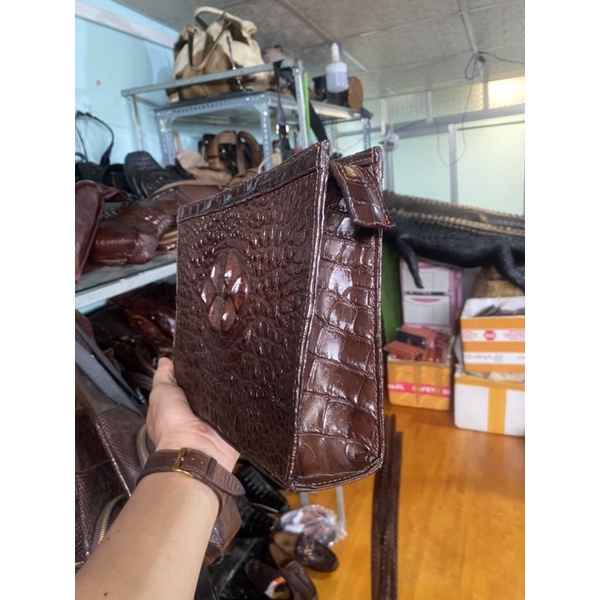 Túi đứng cầm tay, túi cặp da cá sấu