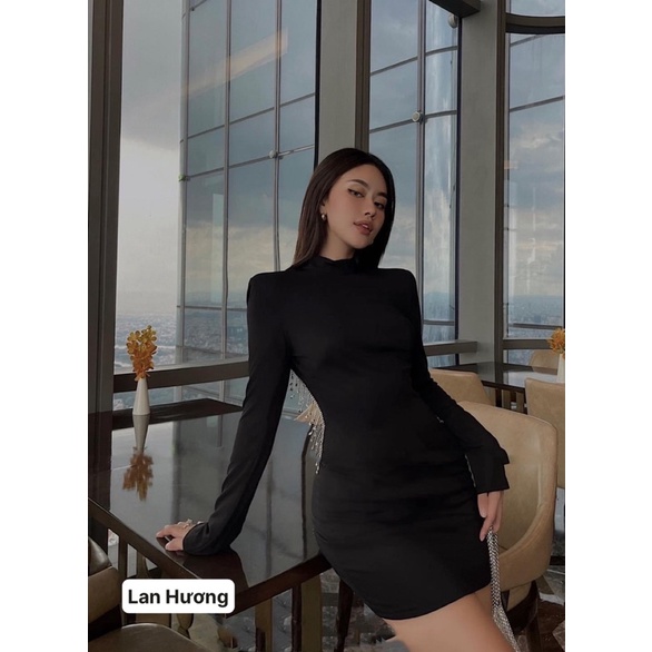 Đầm đi tiệc hở lưng đính đá