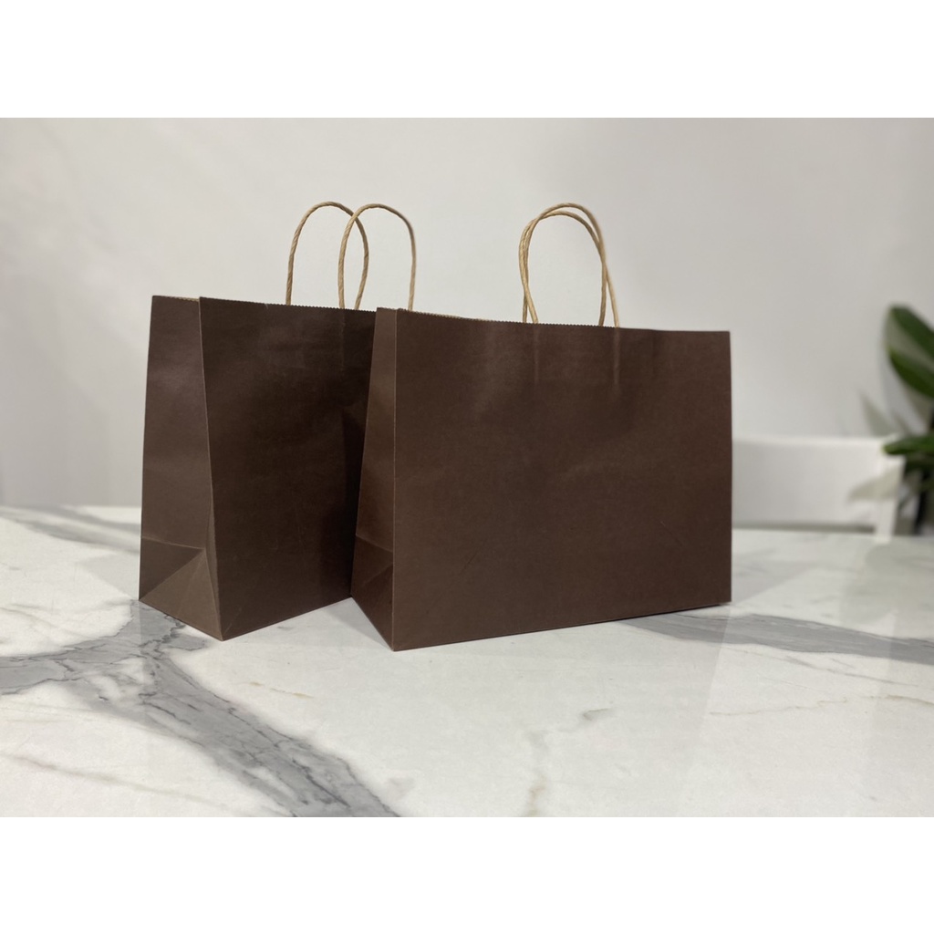 01 TÚI  KRAFT NÂU ĐẬM 32X24X11CM - HỎA TỐC