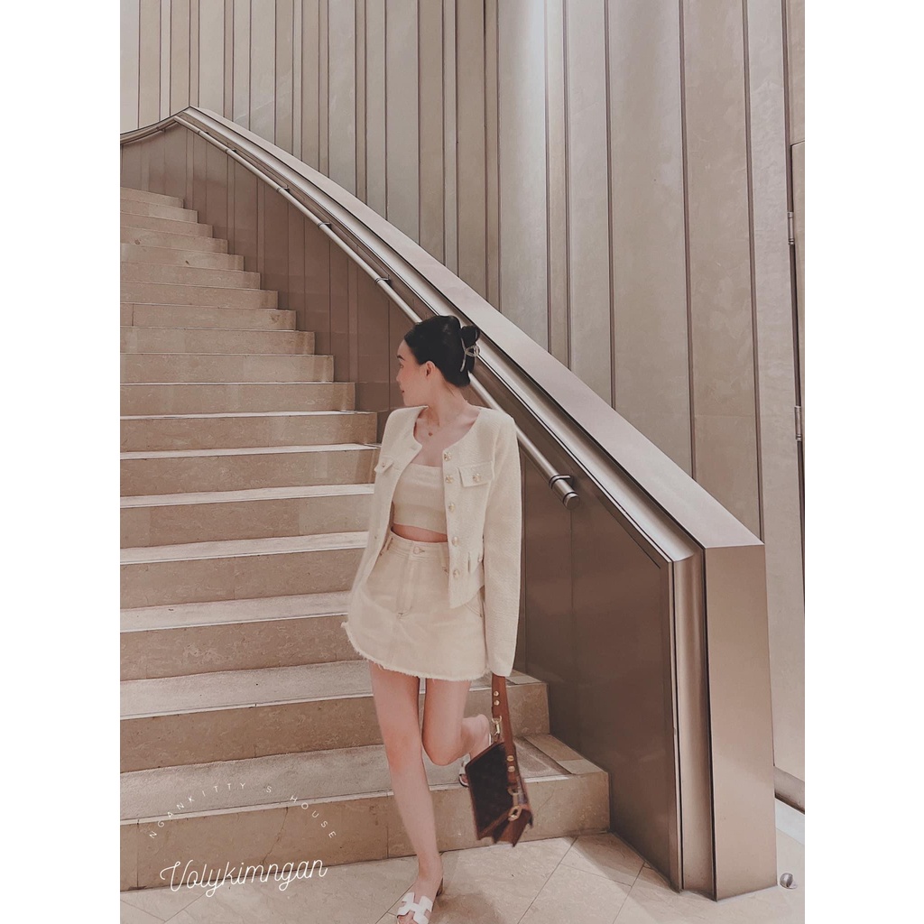 Áo khoác dạ color nút vàng