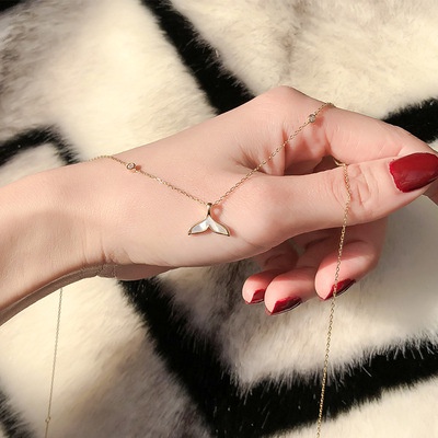 Dây Chuyền Mặt Đuôi Cá Heo Đính Đá Sang Trọng Cho Nữ