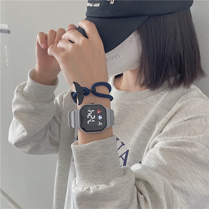 Đồng Hồ Điện Tử Chống Thấm Nước Hình Kỳ Lân Đơn Giản Thời Trang Cho Nam Và Nữ
