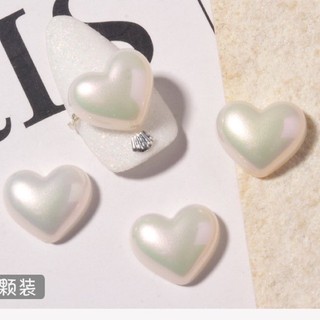 Charm tim nhựa ánh ngoc trai đính trang trí móng