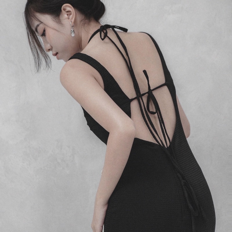 Đầm dài INTO.EIGHT thiết kế hở lưng