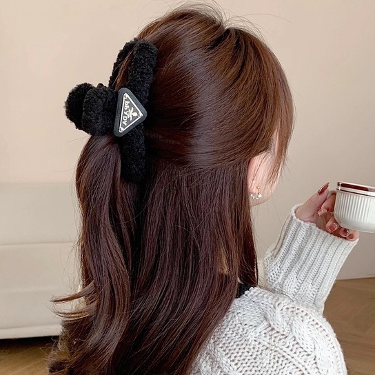 Kẹp Tóc Lông Nhung Hình Tam Giác / Chữ Thời Trang Thu Đông Hàn Quốc Cho Nữ