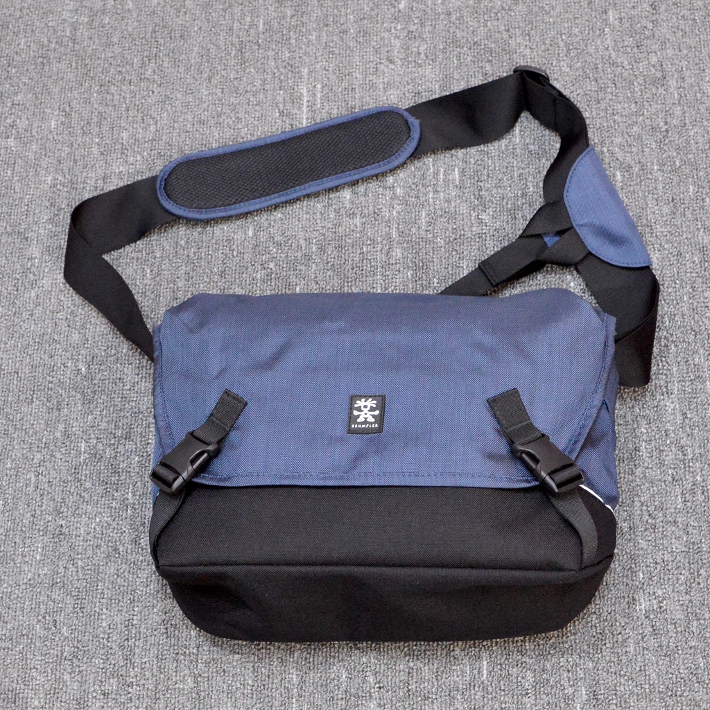 Túi máy ảnh Crumpler Proper Roady 7500 có ngăn iPad