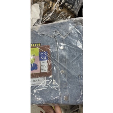 Áo Sơ Mi Jeans Nữ Công Sở Đi Học ,Sơ Mi Bò Tay Ngắn Logo Mặt Cười Form Rộng Jeans Qc Dày Dặn