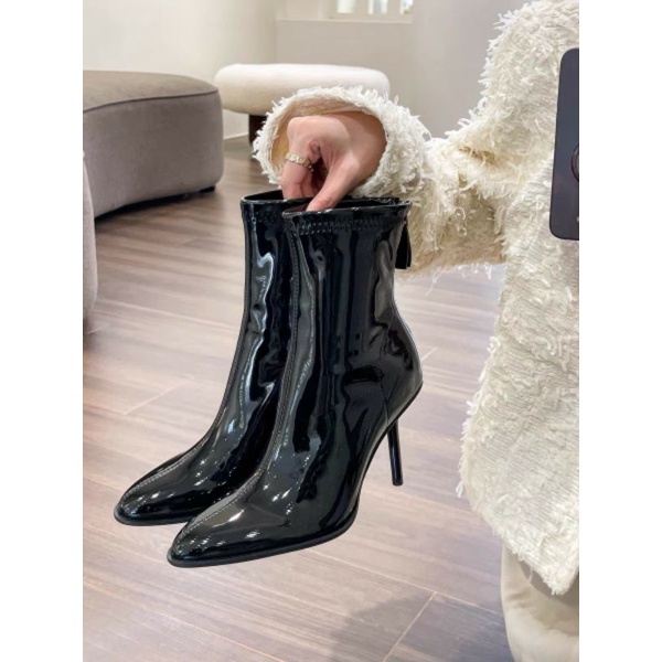 Boots ngắn da lì va da bóng mũi thon gót nhọn đen trắng kem