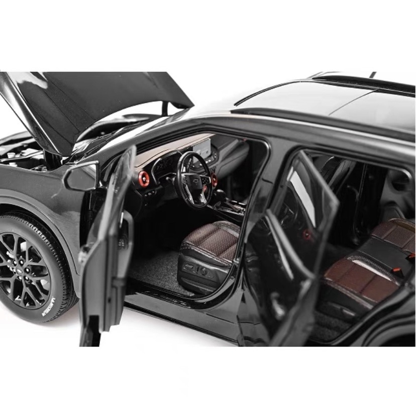 Mô hình xe SUV Chevrolet Blazer tỉ lệ 1:18