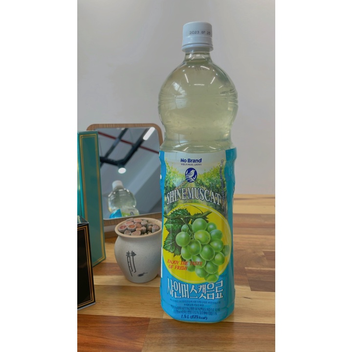 Nước Uống Vị Nho Mẫu Đơn No Brand Hàn Quốc Chai 1.5L - Emart VN