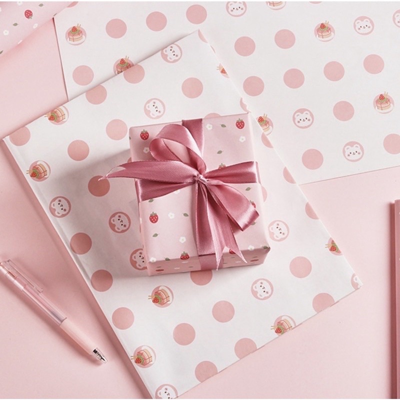 Dịch vụ gói quà kèm theo sản phẩm của shop