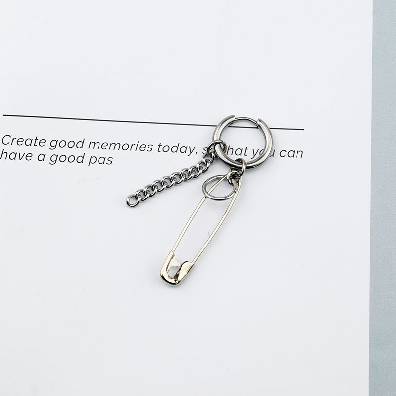 Khuyên tai titan unisex xích phối kim tây Mino Winner có loại kẹp