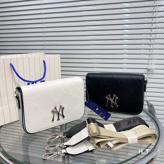Túi Đeo Chéo MLB Dập Vân Nổi New