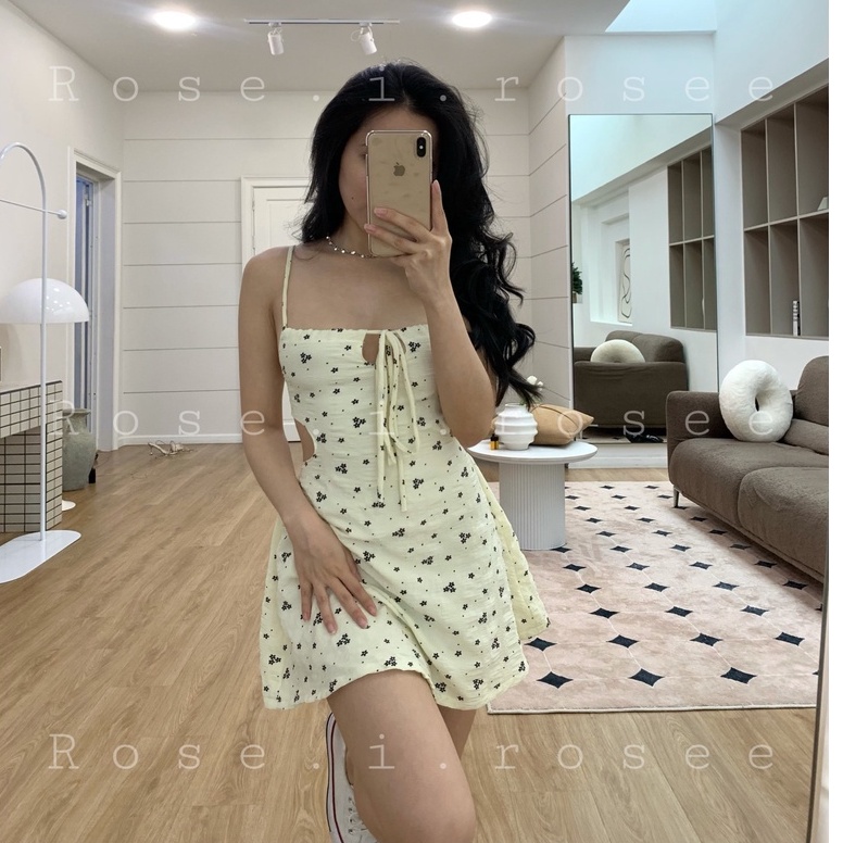 Đầm kem hoa chun mùa hè xinh xắn