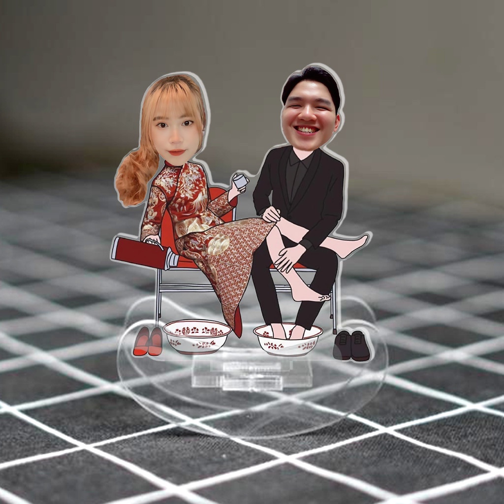 Standee lắc lư in hình cặp đôi siêu đáng yêu mua tặng người yêu trang góc làm việc
